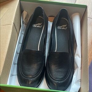 Dansko Women's Classic Black Flats